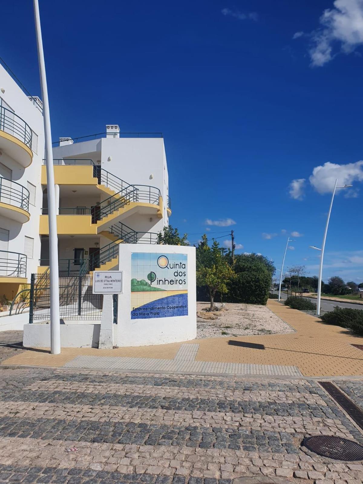 Apartment Sunshine - Golfplayer And Holidays ลากอส ภายนอก รูปภาพ