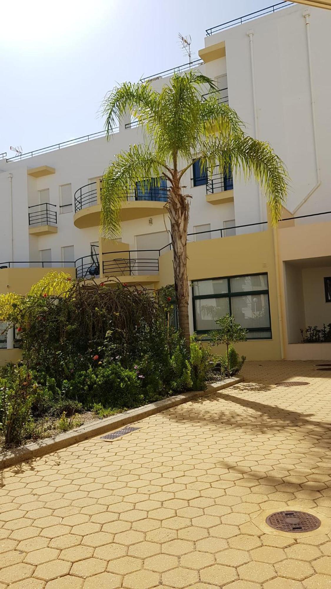 Apartment Sunshine - Golfplayer And Holidays ลากอส ภายนอก รูปภาพ